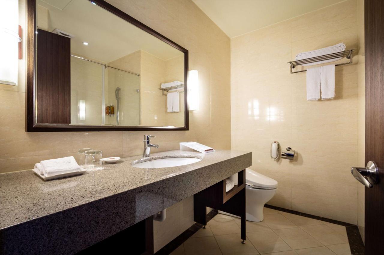 Lailai Hotel Taichung Exteriör bild