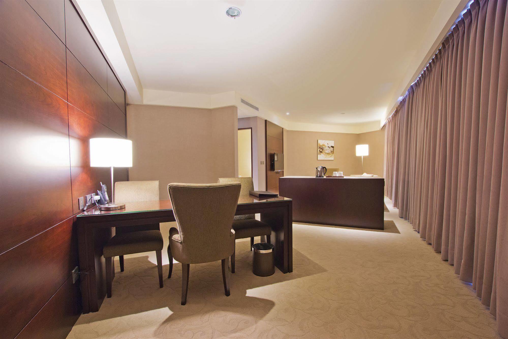 Lailai Hotel Taichung Exteriör bild