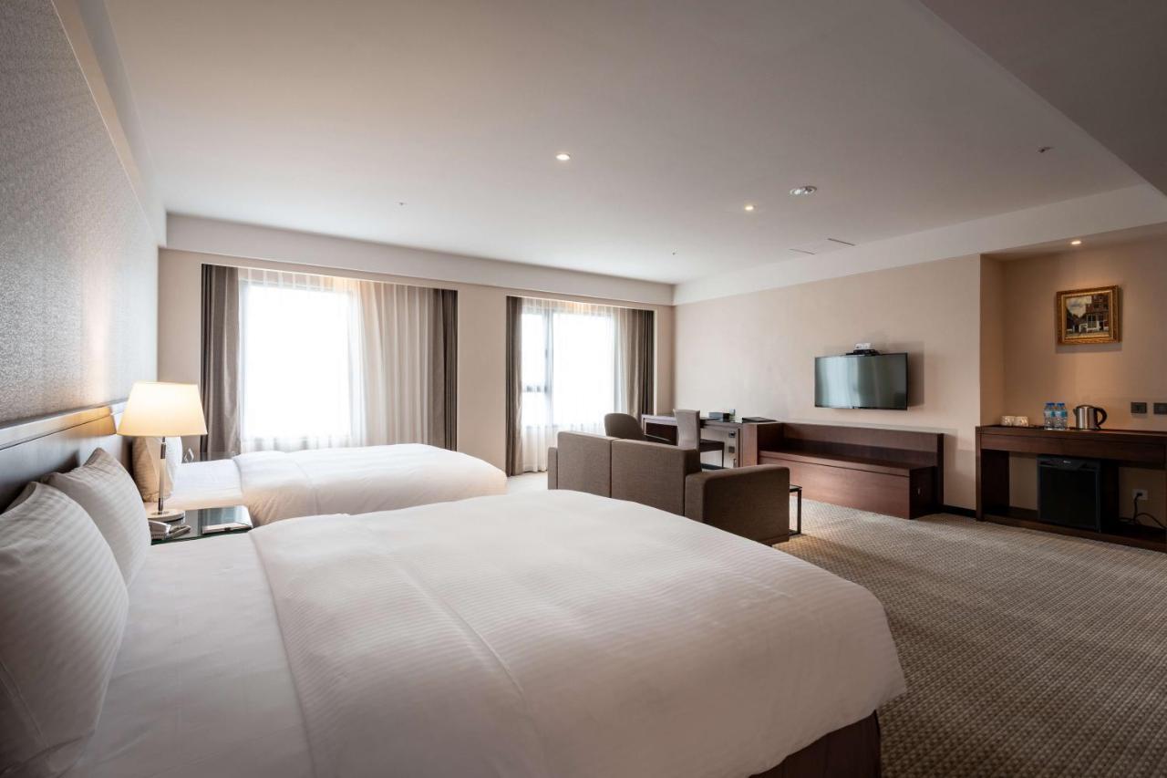 Lailai Hotel Taichung Exteriör bild