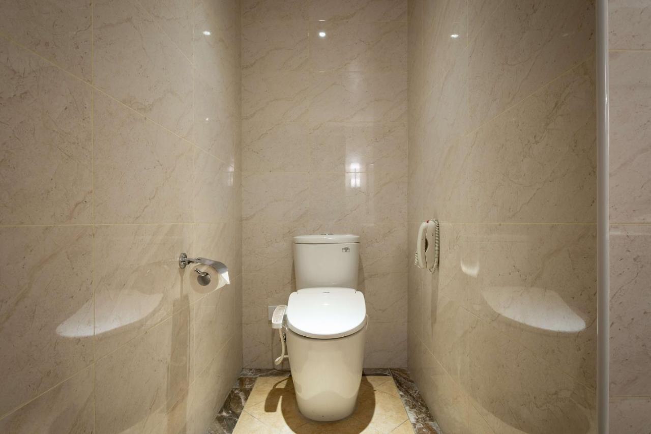 Lailai Hotel Taichung Exteriör bild